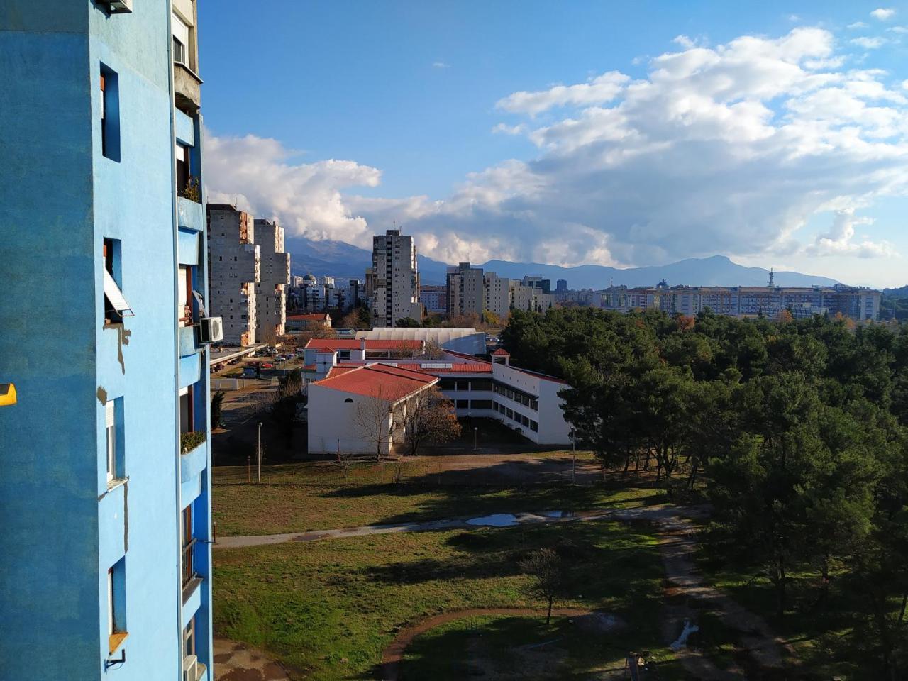 Apartment Dora Podgorica Bagian luar foto